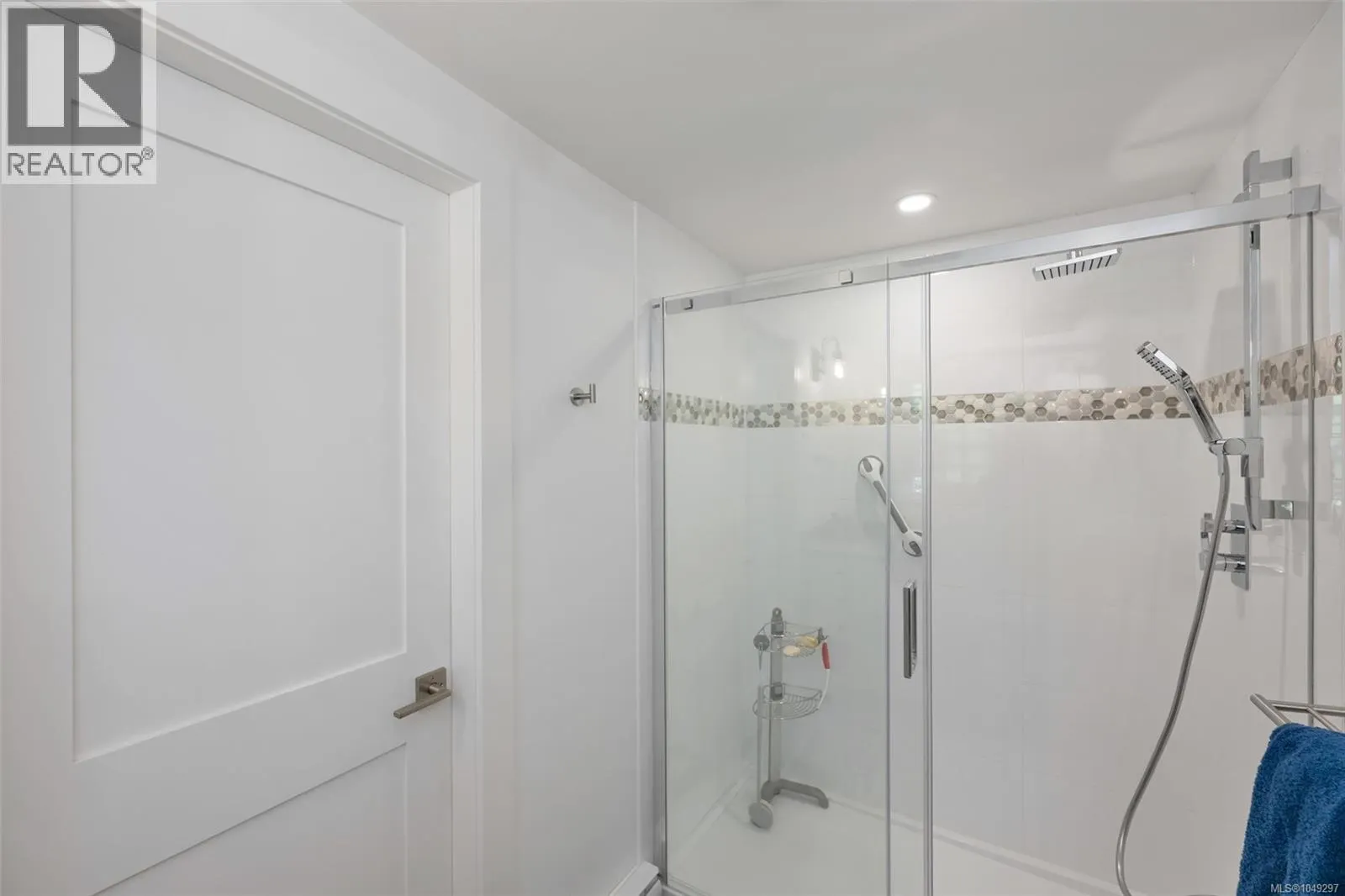 10915 Cedar Lane