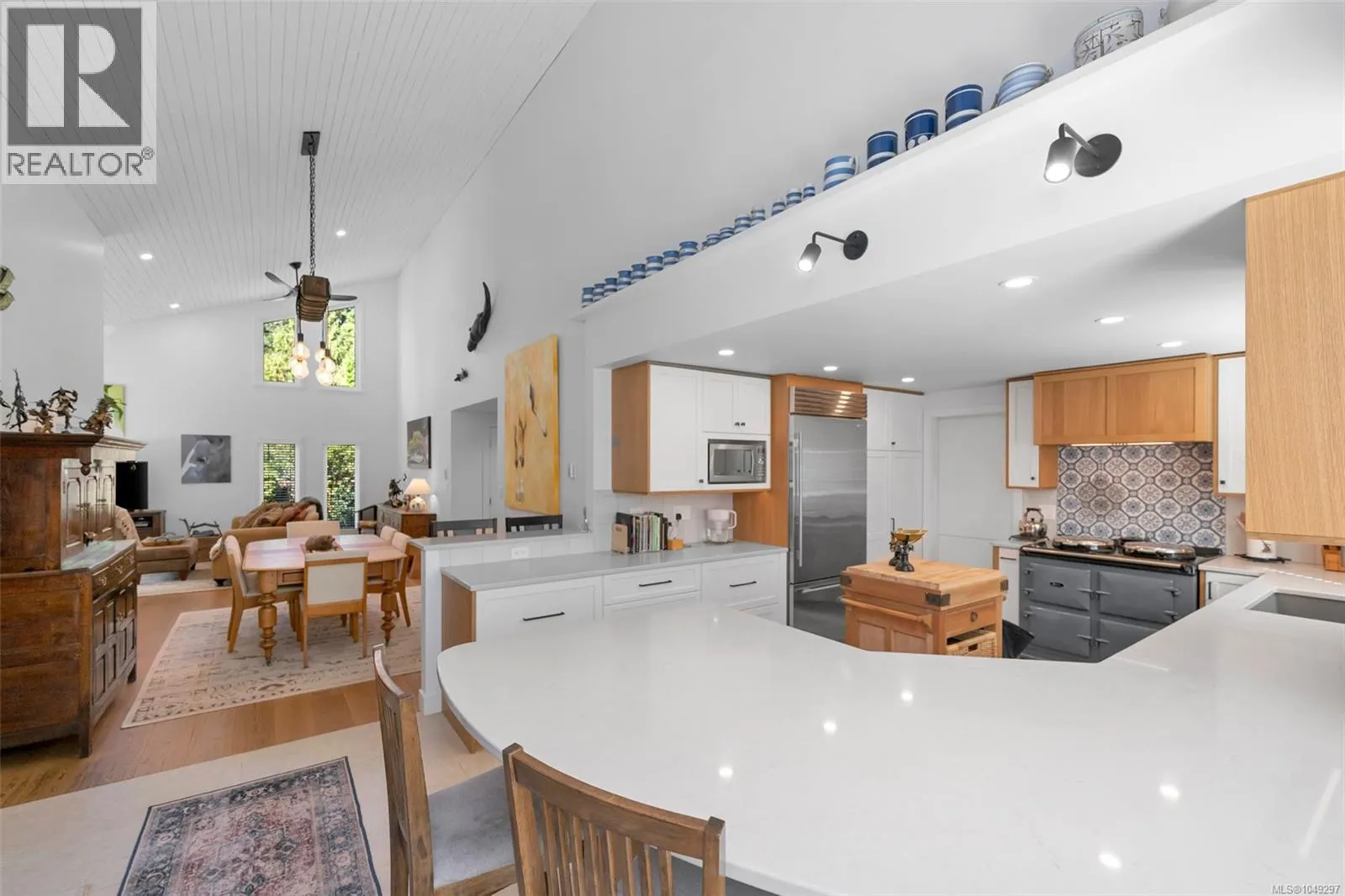 10915 Cedar Lane
