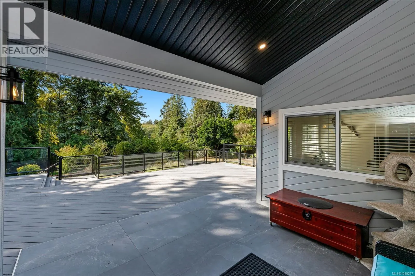 10915 Cedar Lane