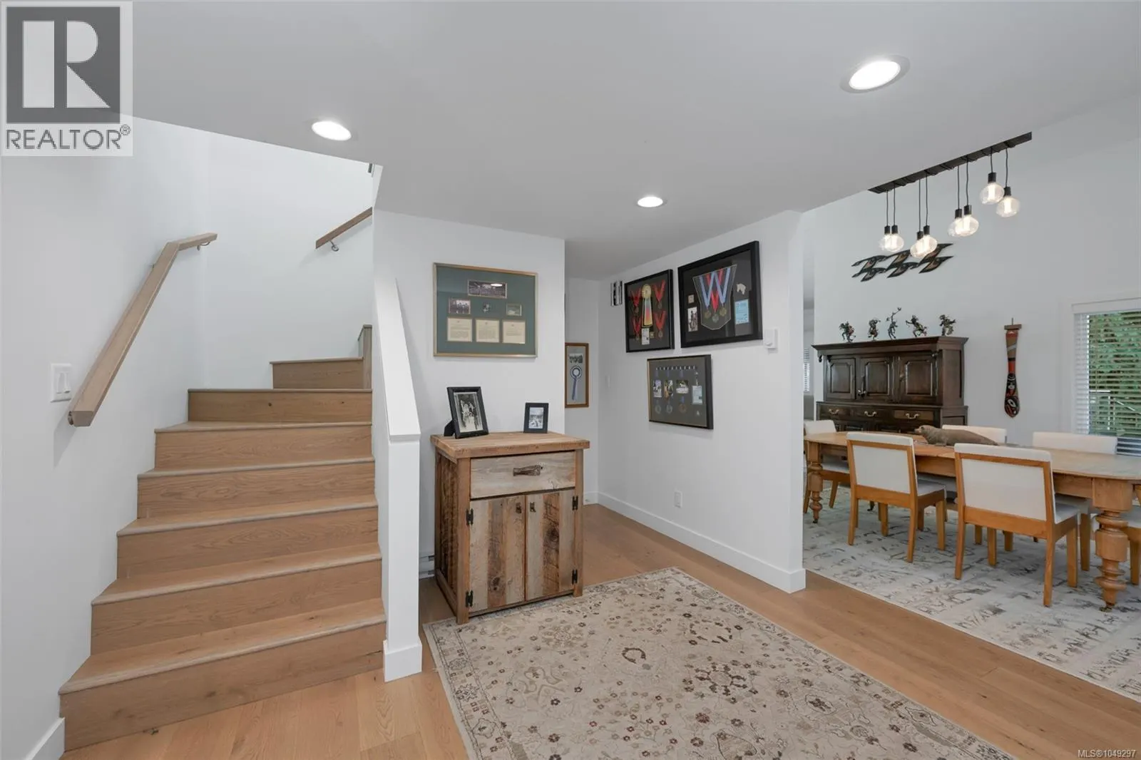 10915 Cedar Lane