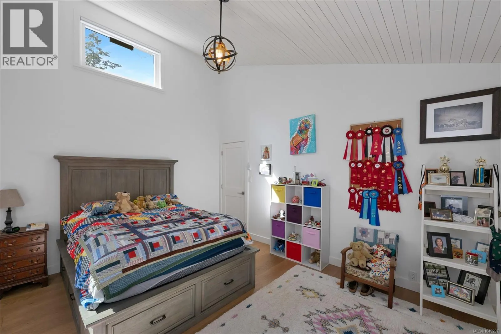 10915 Cedar Lane