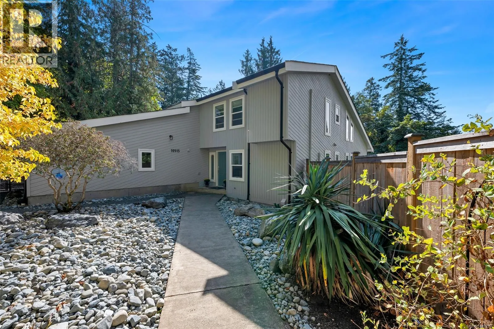 10915 Cedar Lane
