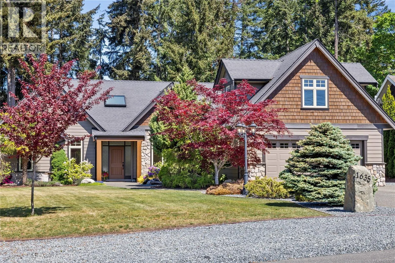 1635 Stone Lake Dr