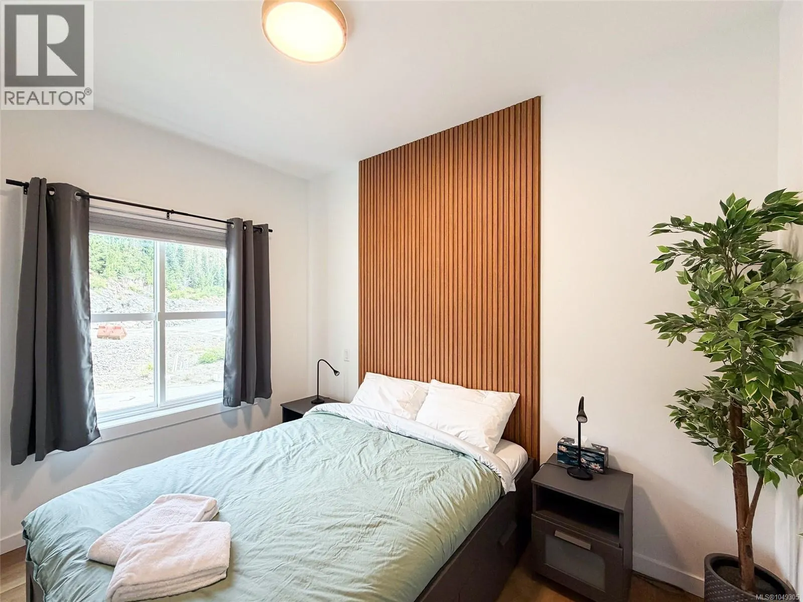 415 Arrowsmith Ridge
