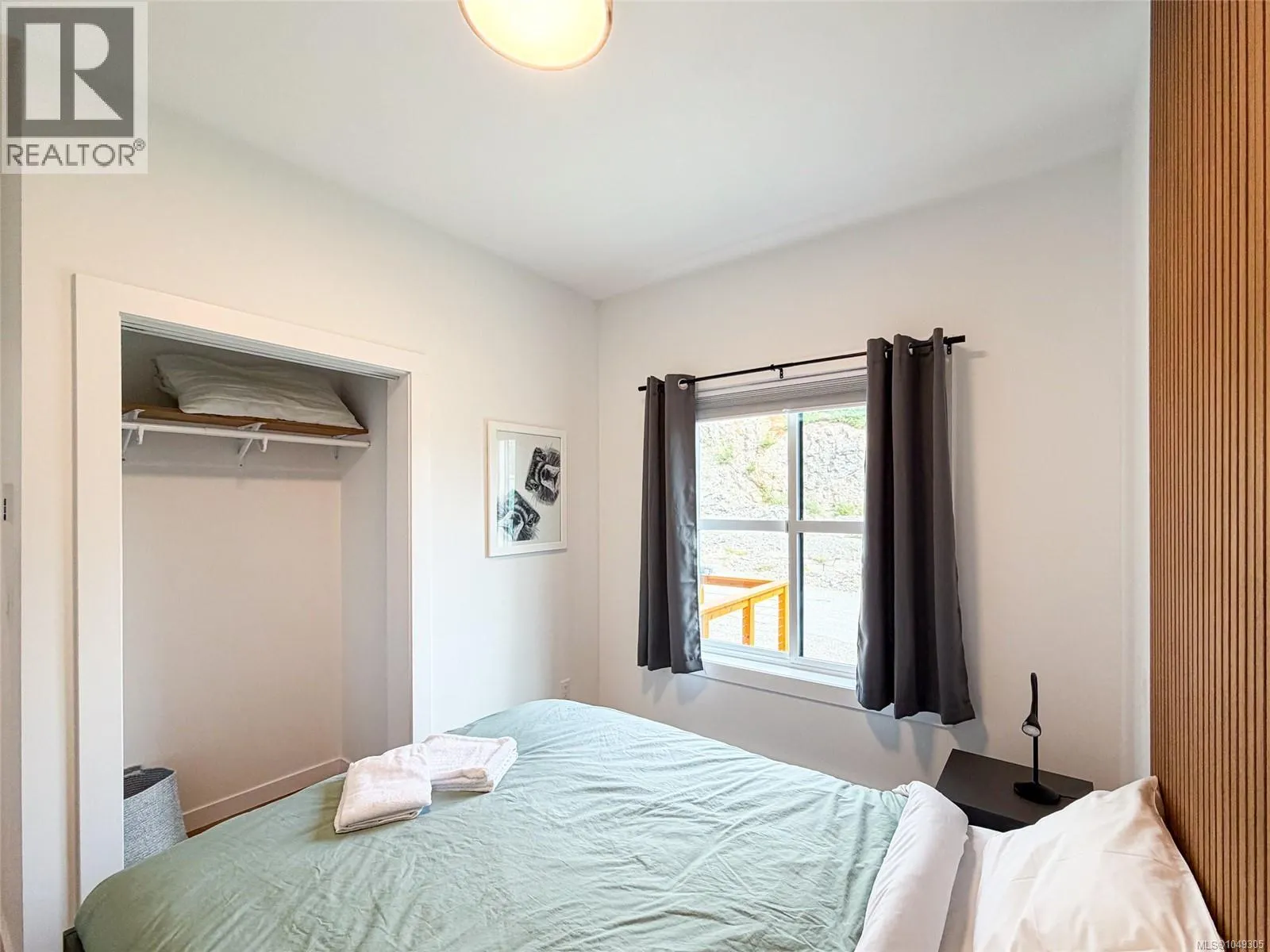415 Arrowsmith Ridge