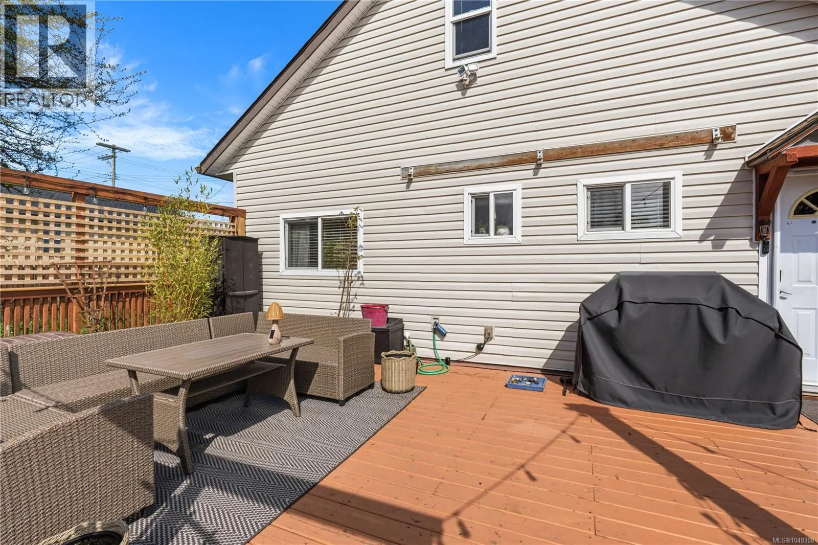 245 Sabiston St