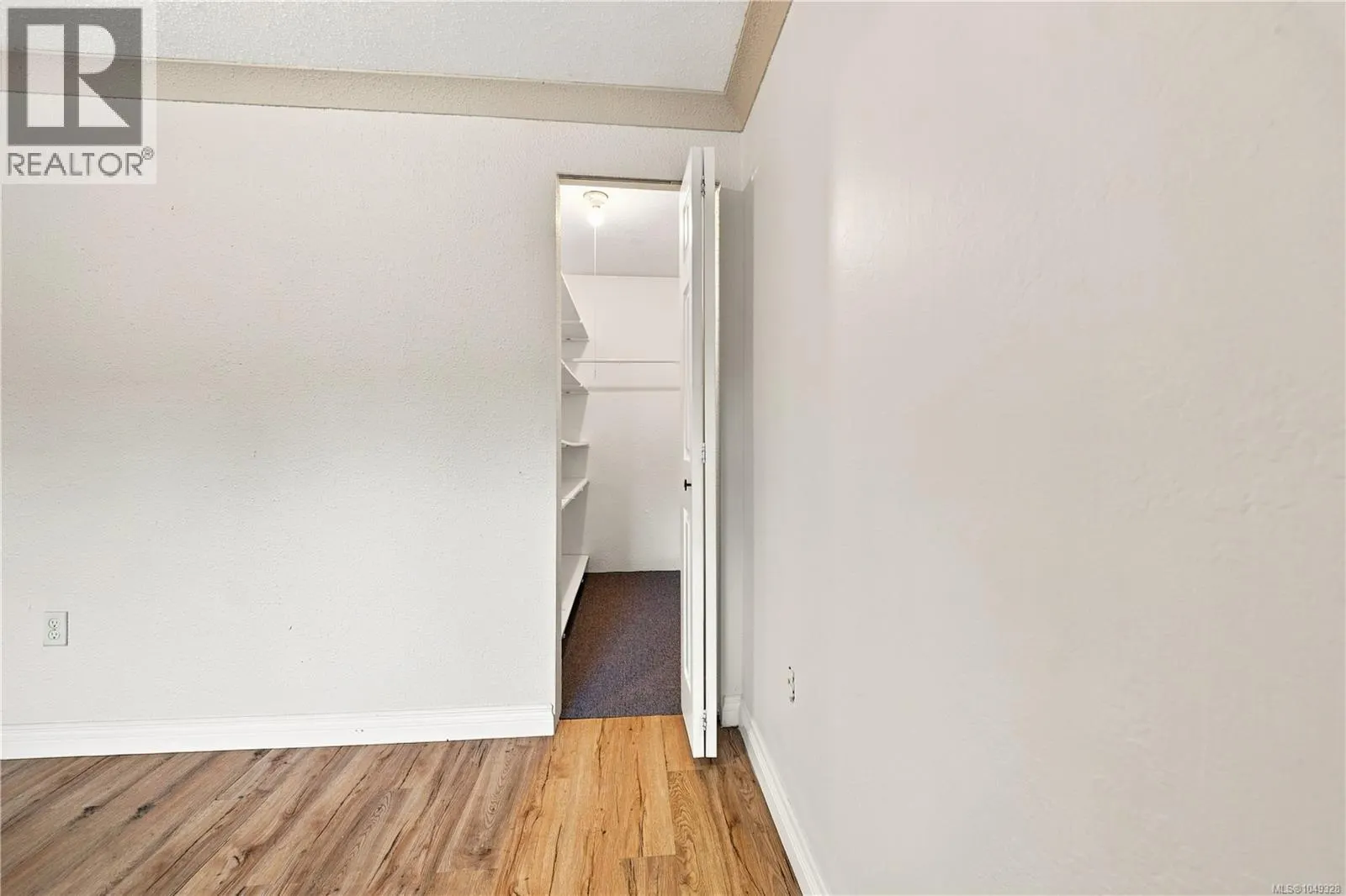 141 Jensen Ave E