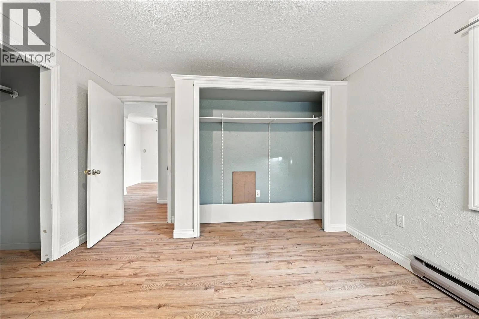 141 Jensen Ave E
