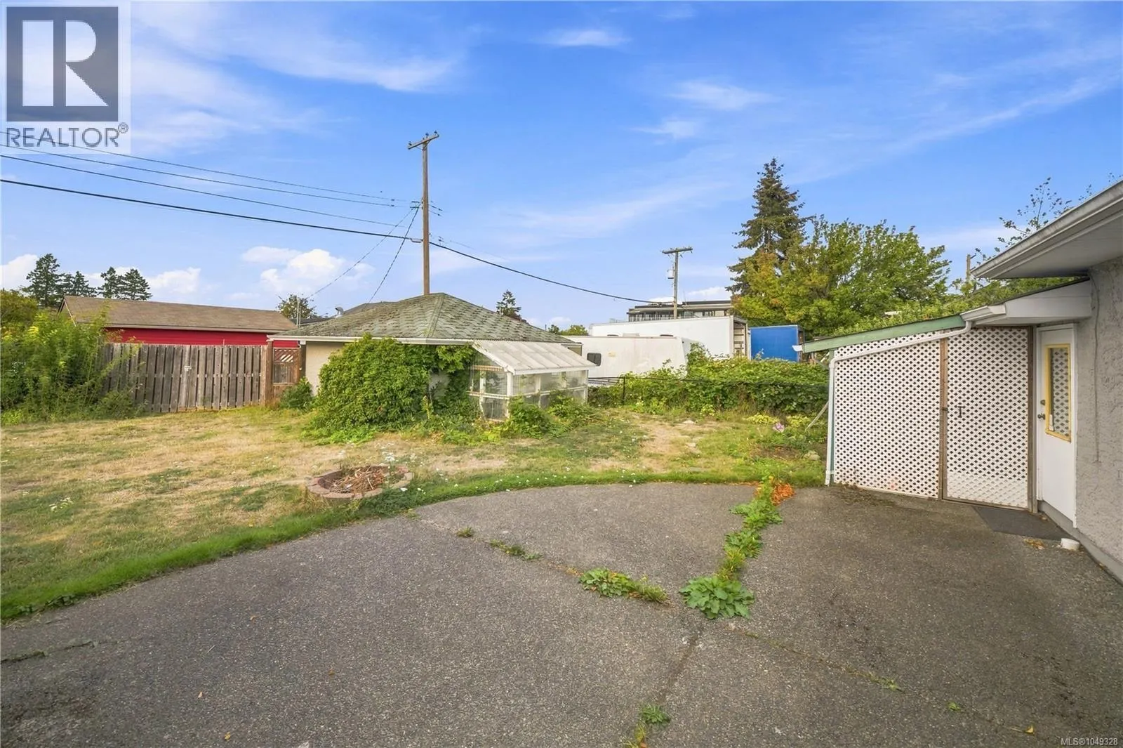 141 Jensen Ave E