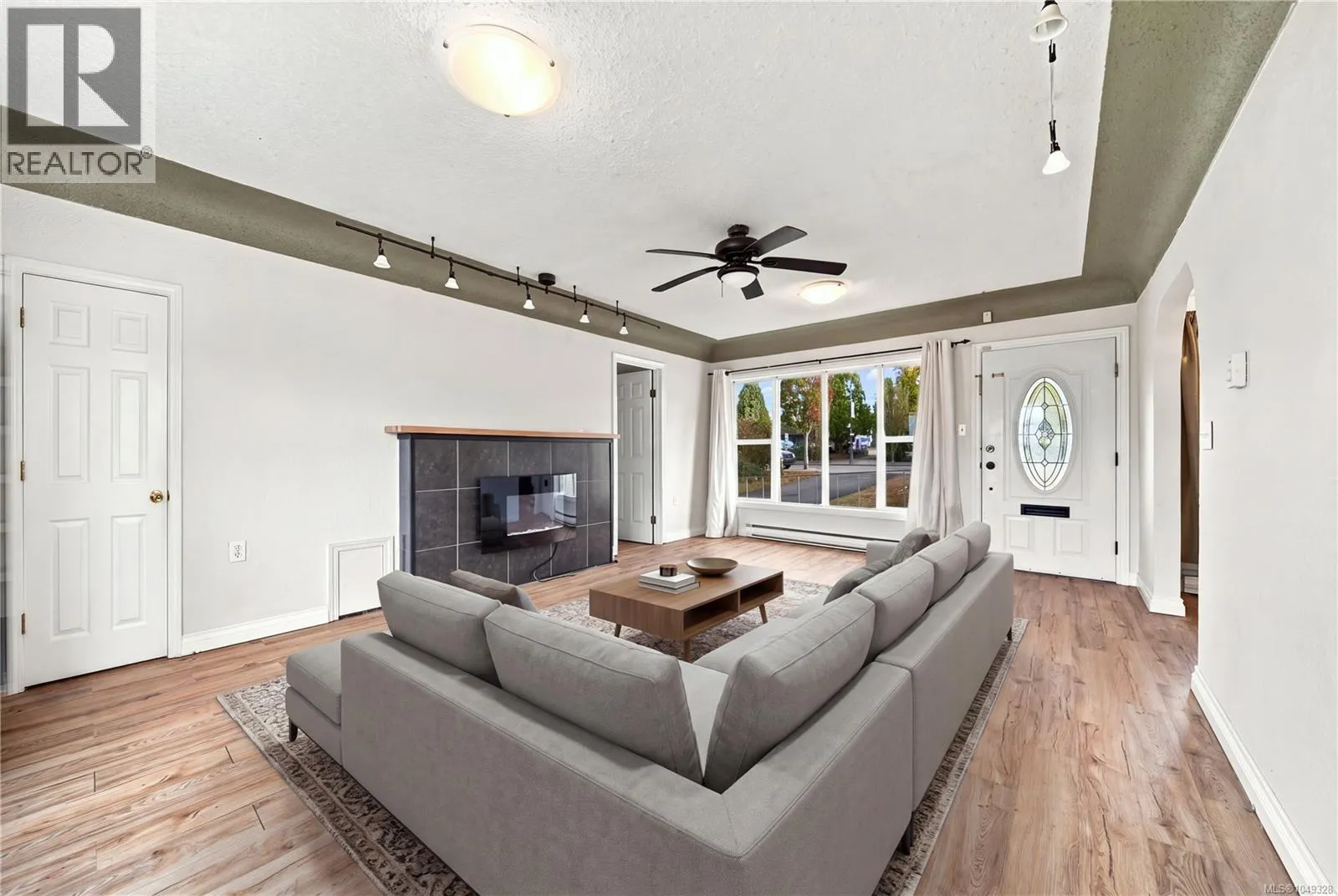 141 Jensen Ave E