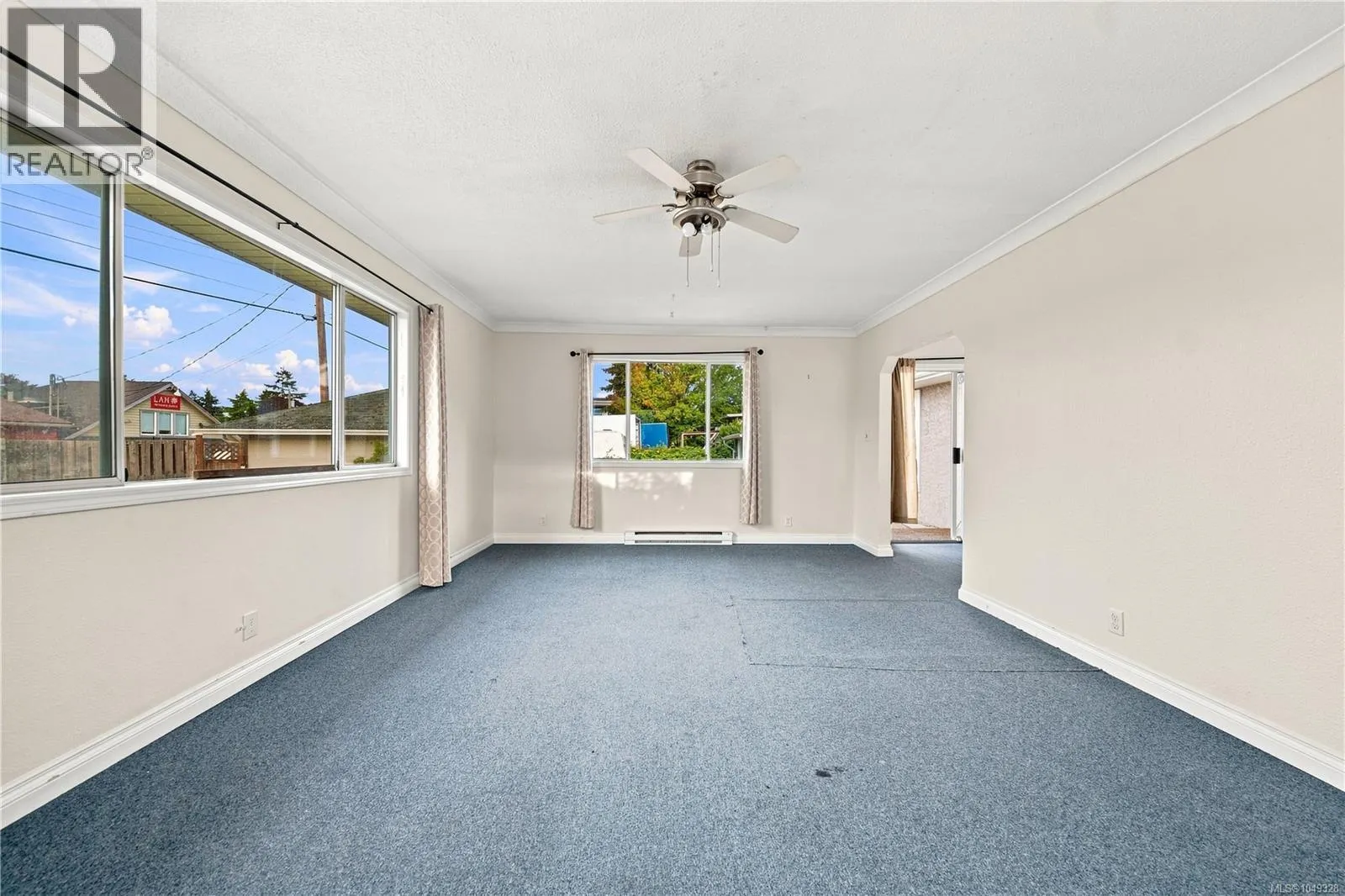 141 Jensen Ave E