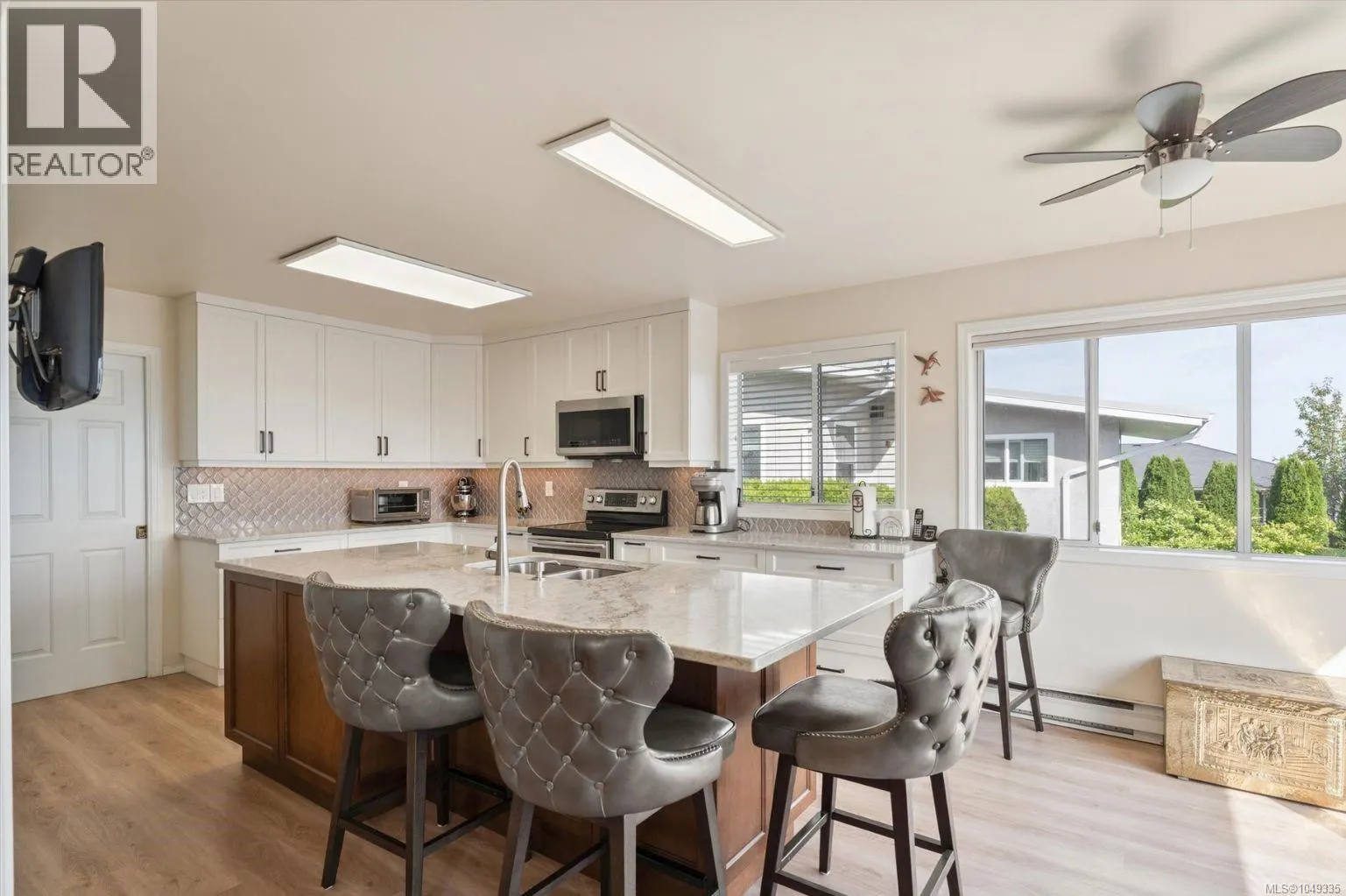 6508 Bella Vista Dr