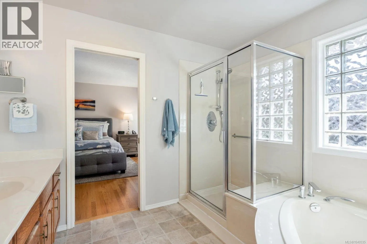 6508 Bella Vista Dr