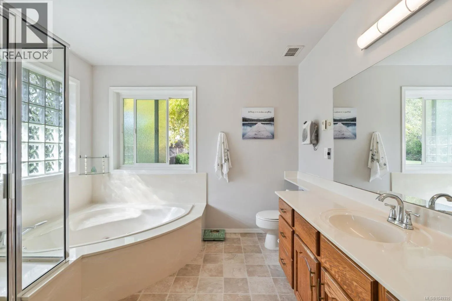 6508 Bella Vista Dr