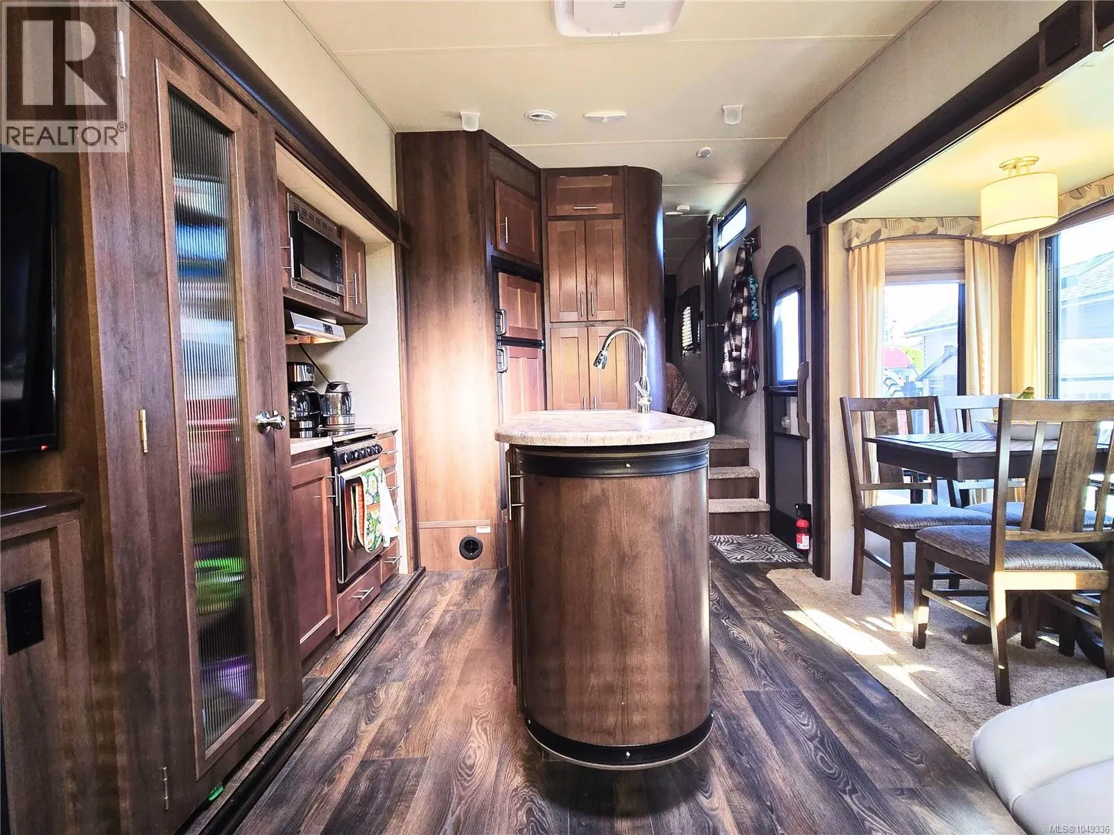 1105 Woss Lake Dr