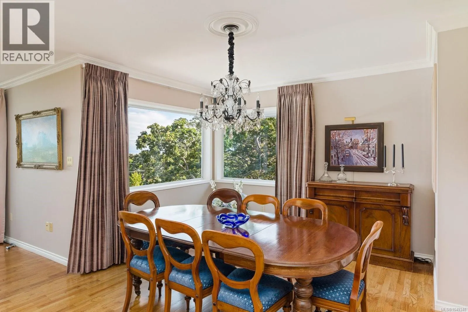 3656 Cadboro Bay Rd