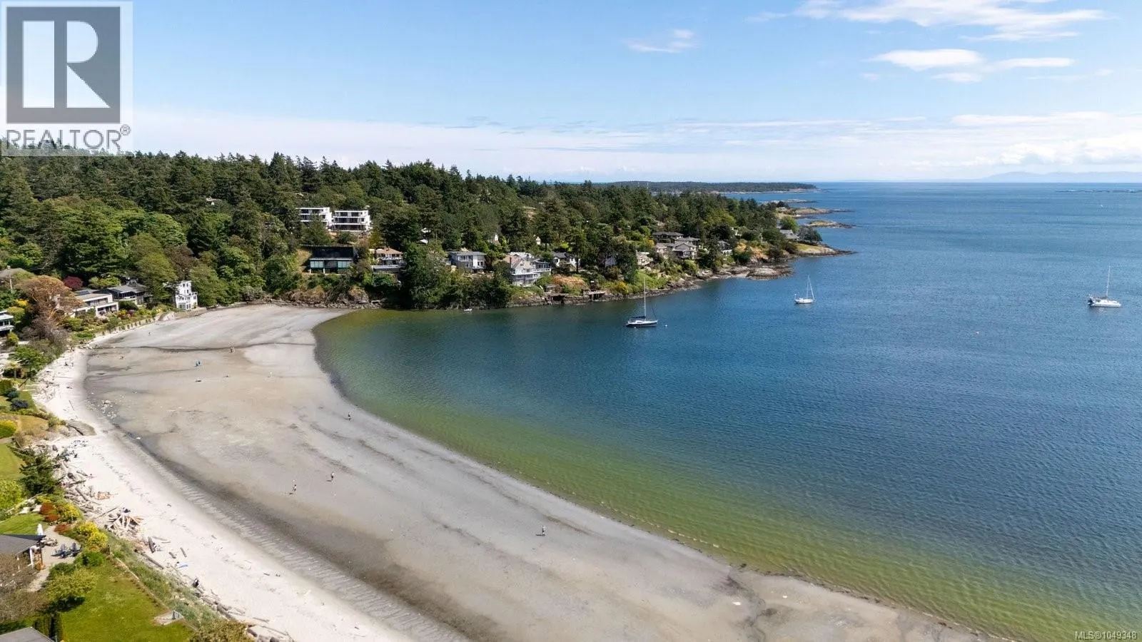 3656 Cadboro Bay Rd