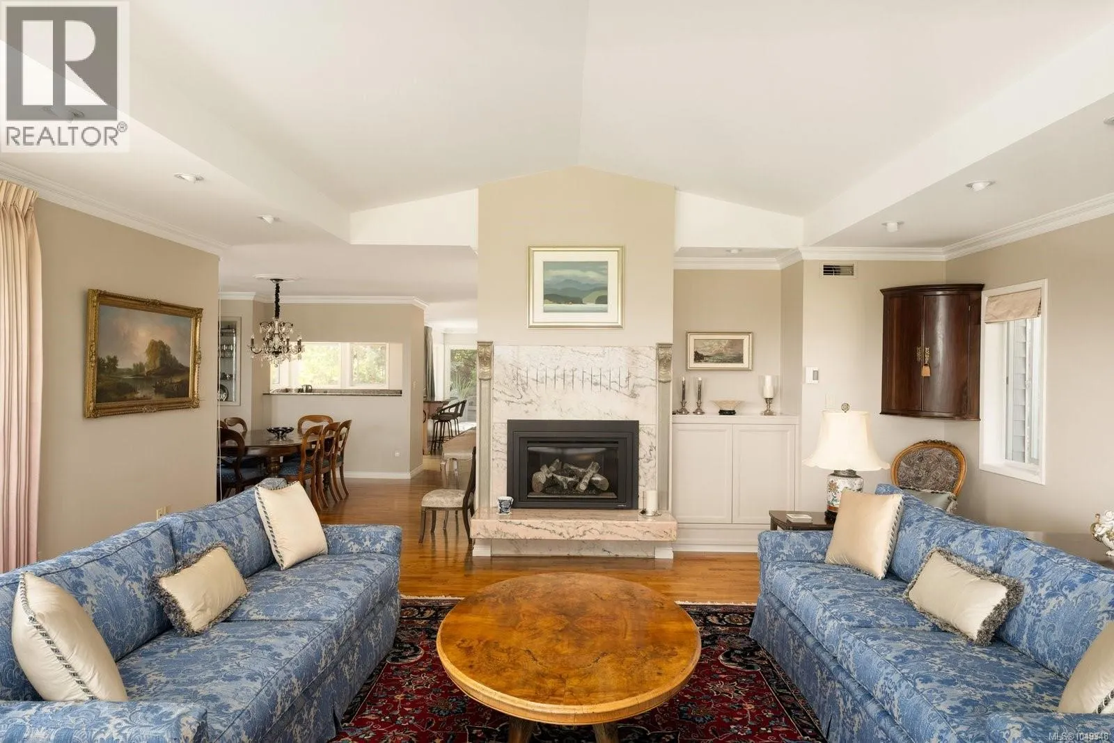 3656 Cadboro Bay Rd