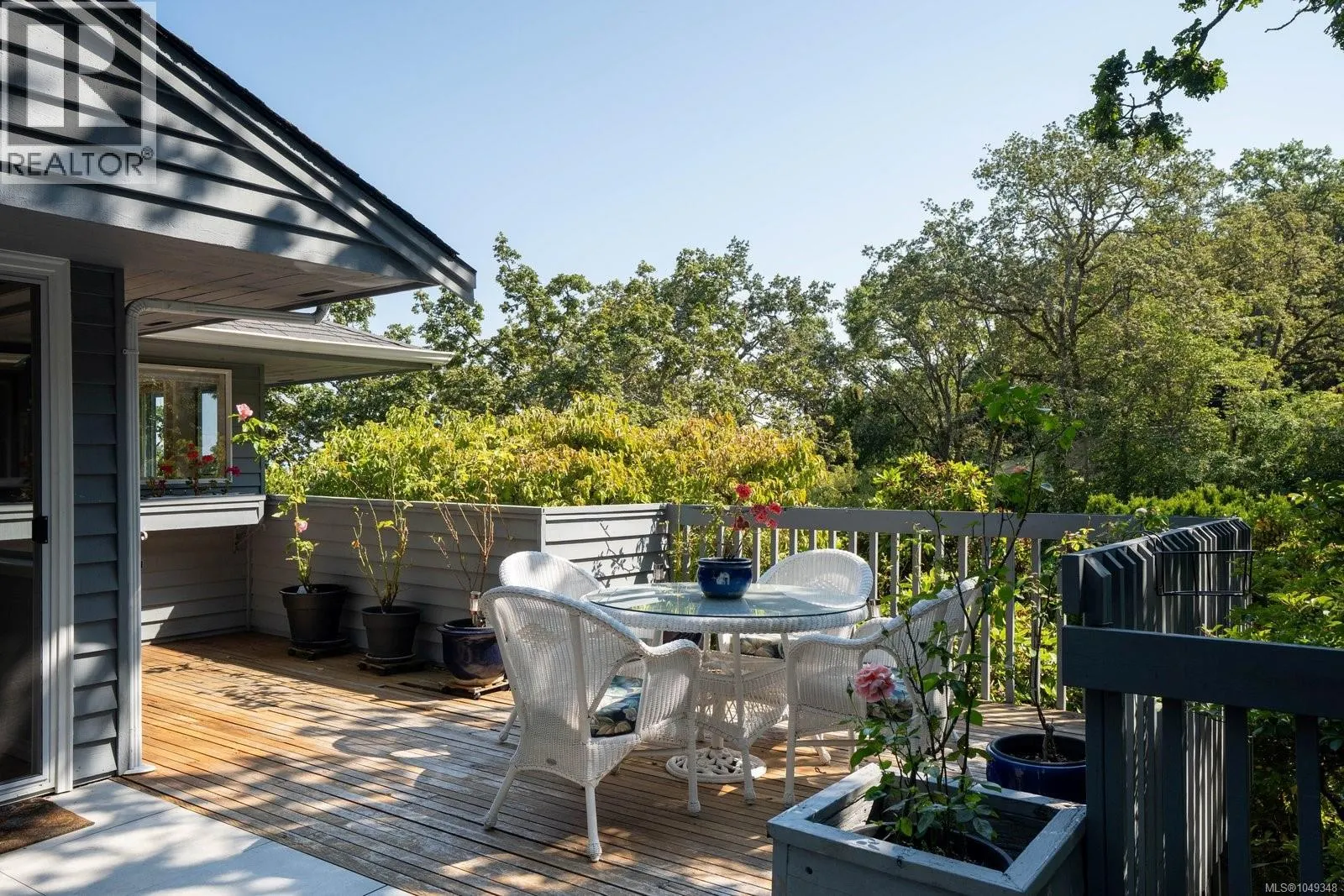 3656 Cadboro Bay Rd