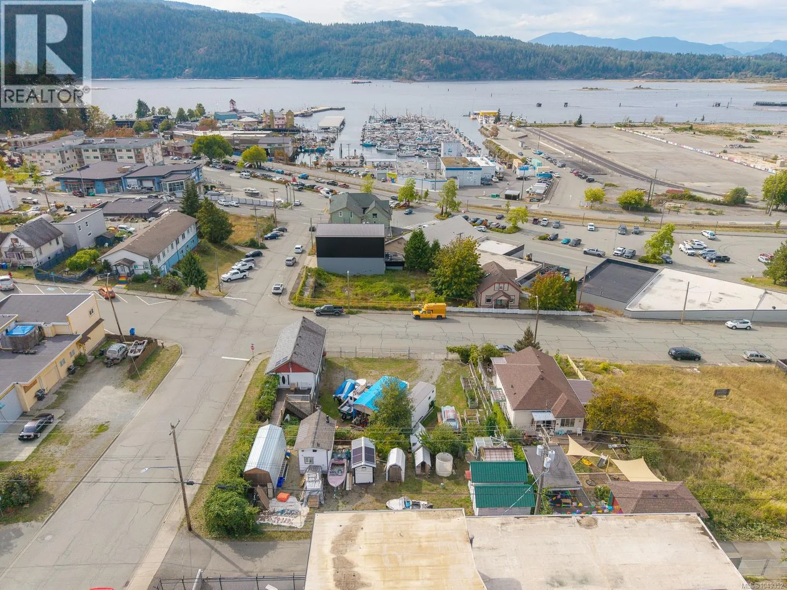 3203 & 3211 2nd Ave