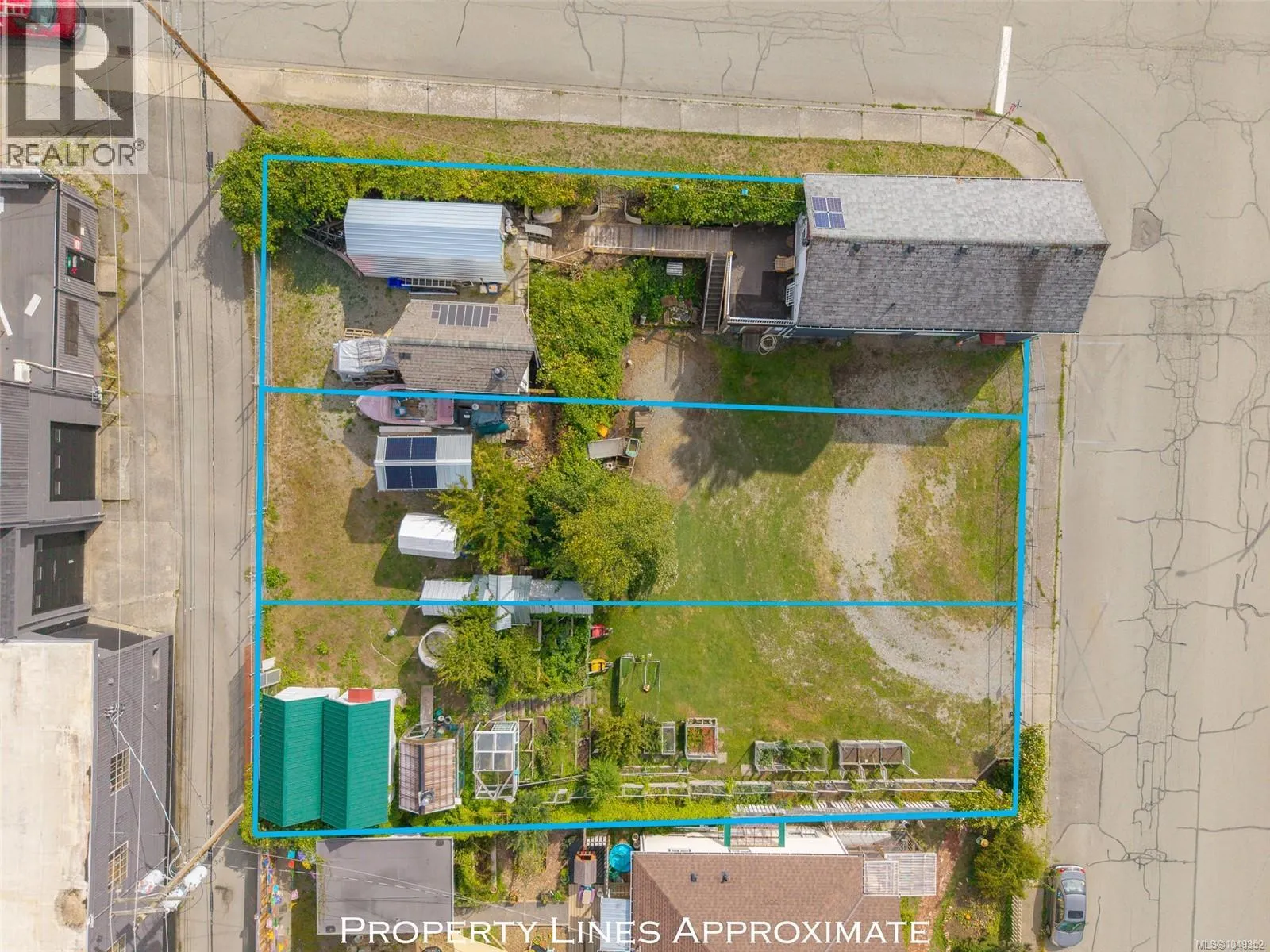 3203 & 3211 2nd Ave