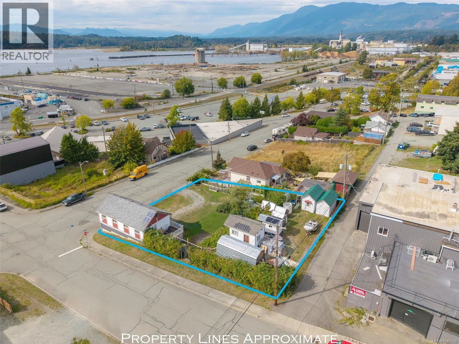 3203 & 3211 2nd Ave