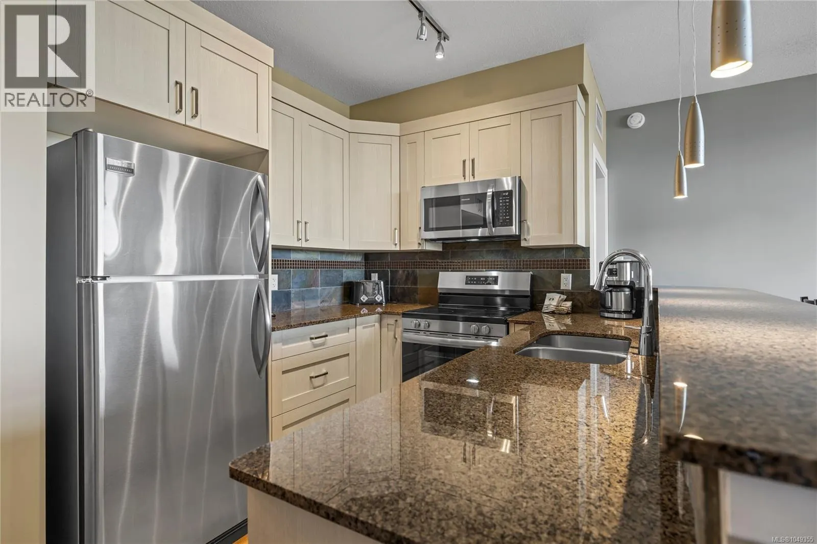129c/130 181 Beachside Dr