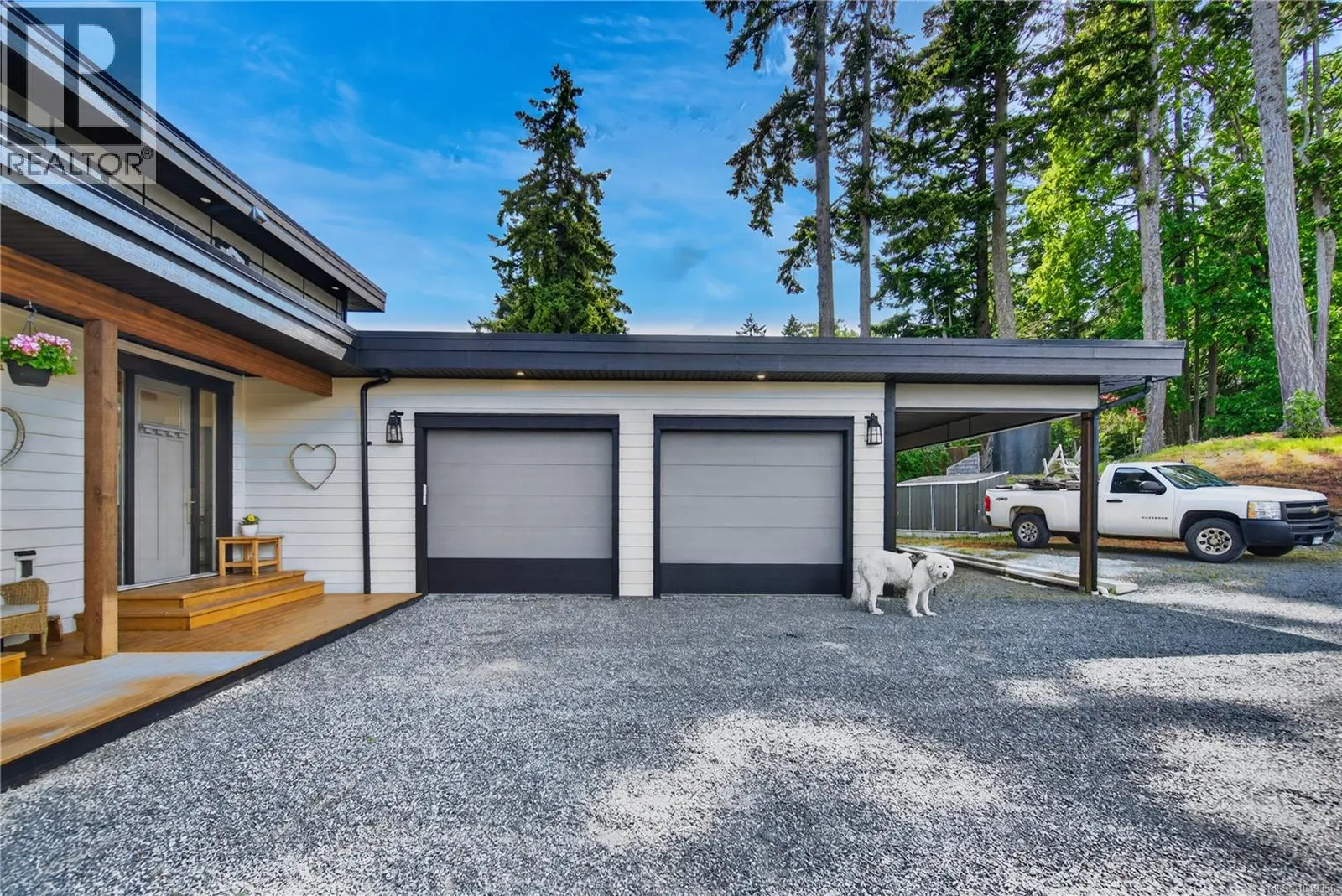 6495/6499 Doumont Rd