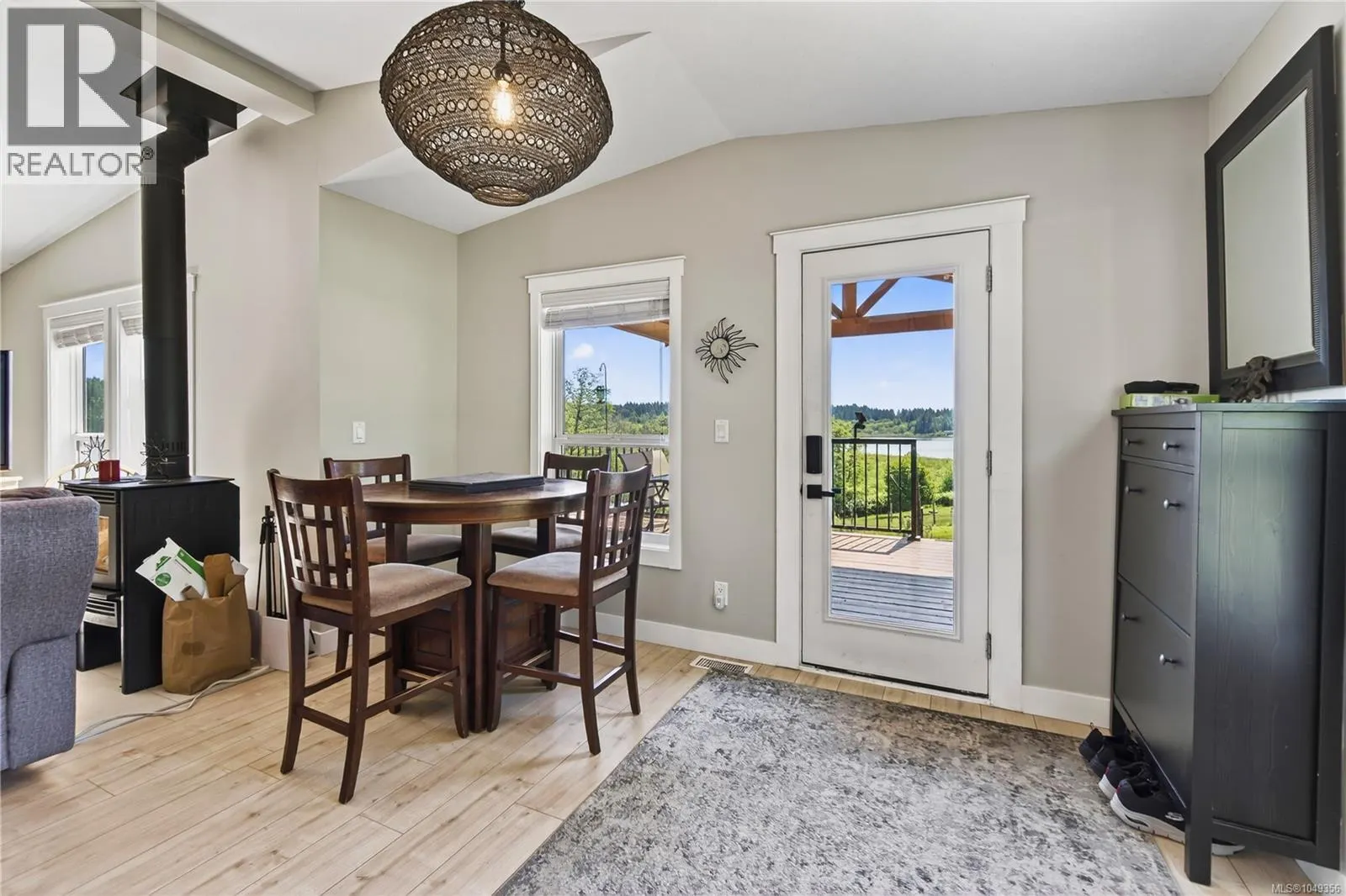 6495/6499 Doumont Rd