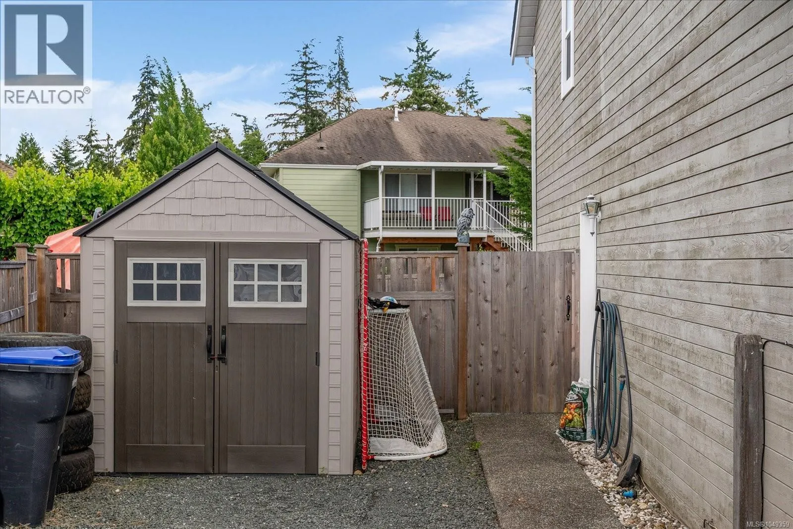 672 Foster Dr