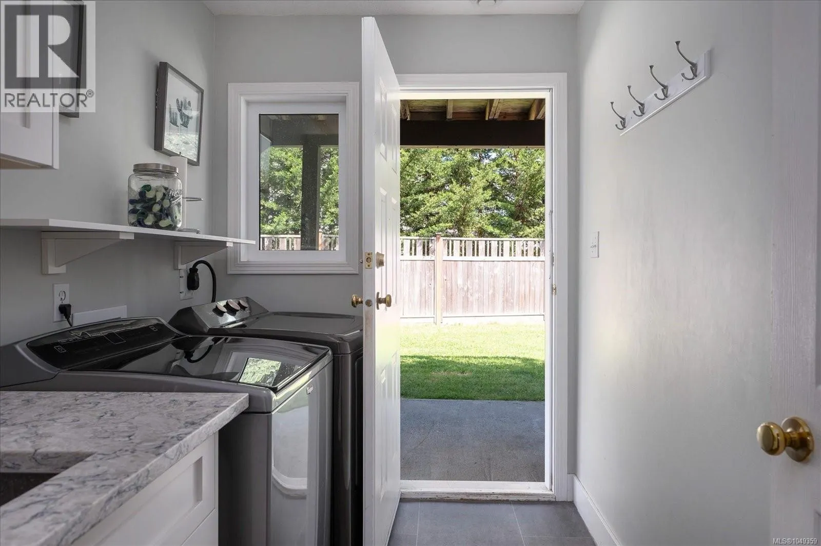 672 Foster Dr