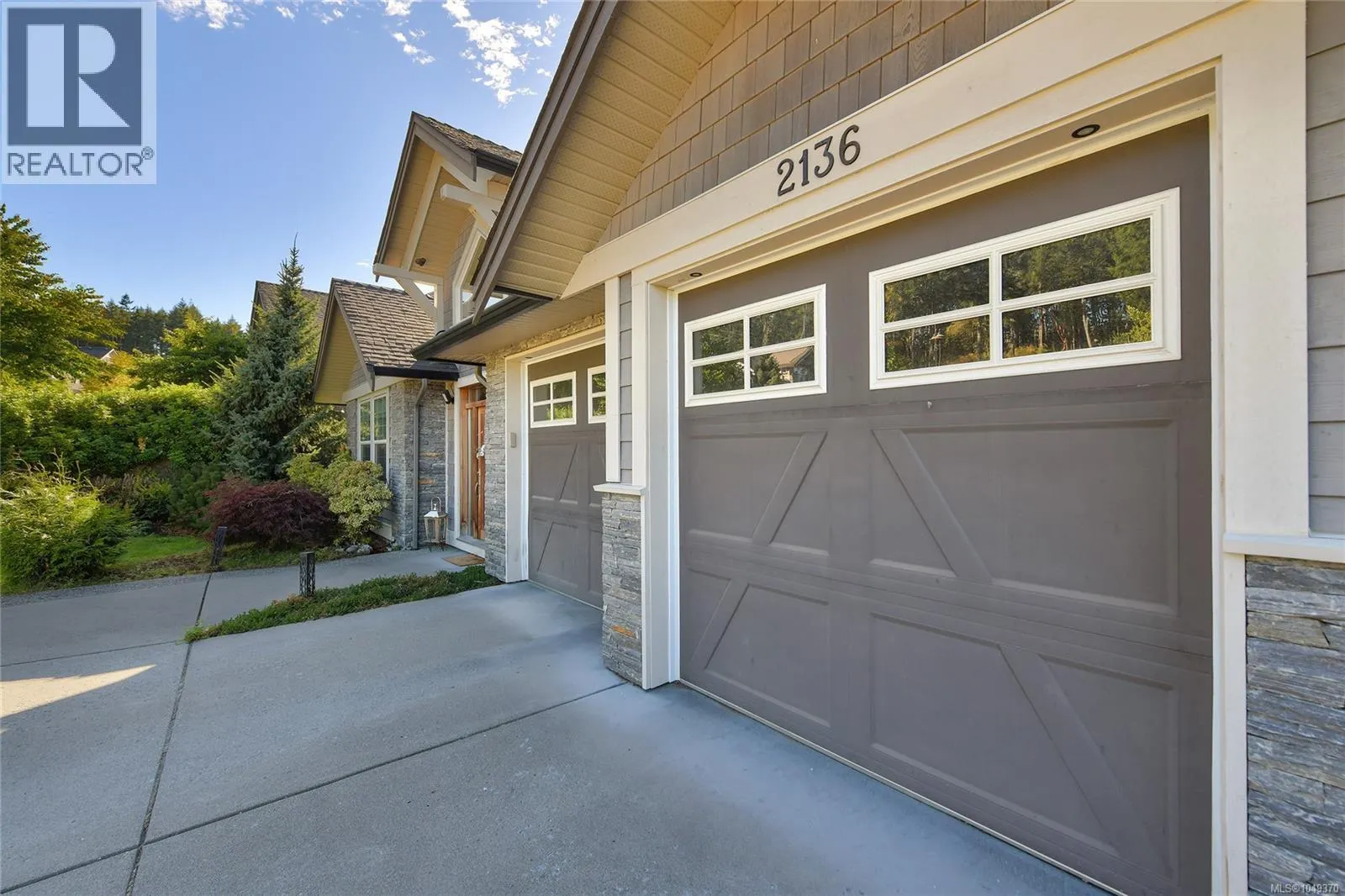 2136 Champions Way