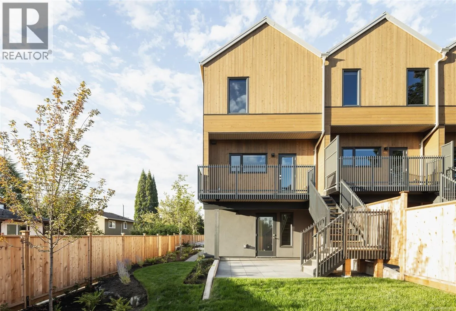 13 1520 Louise Pl