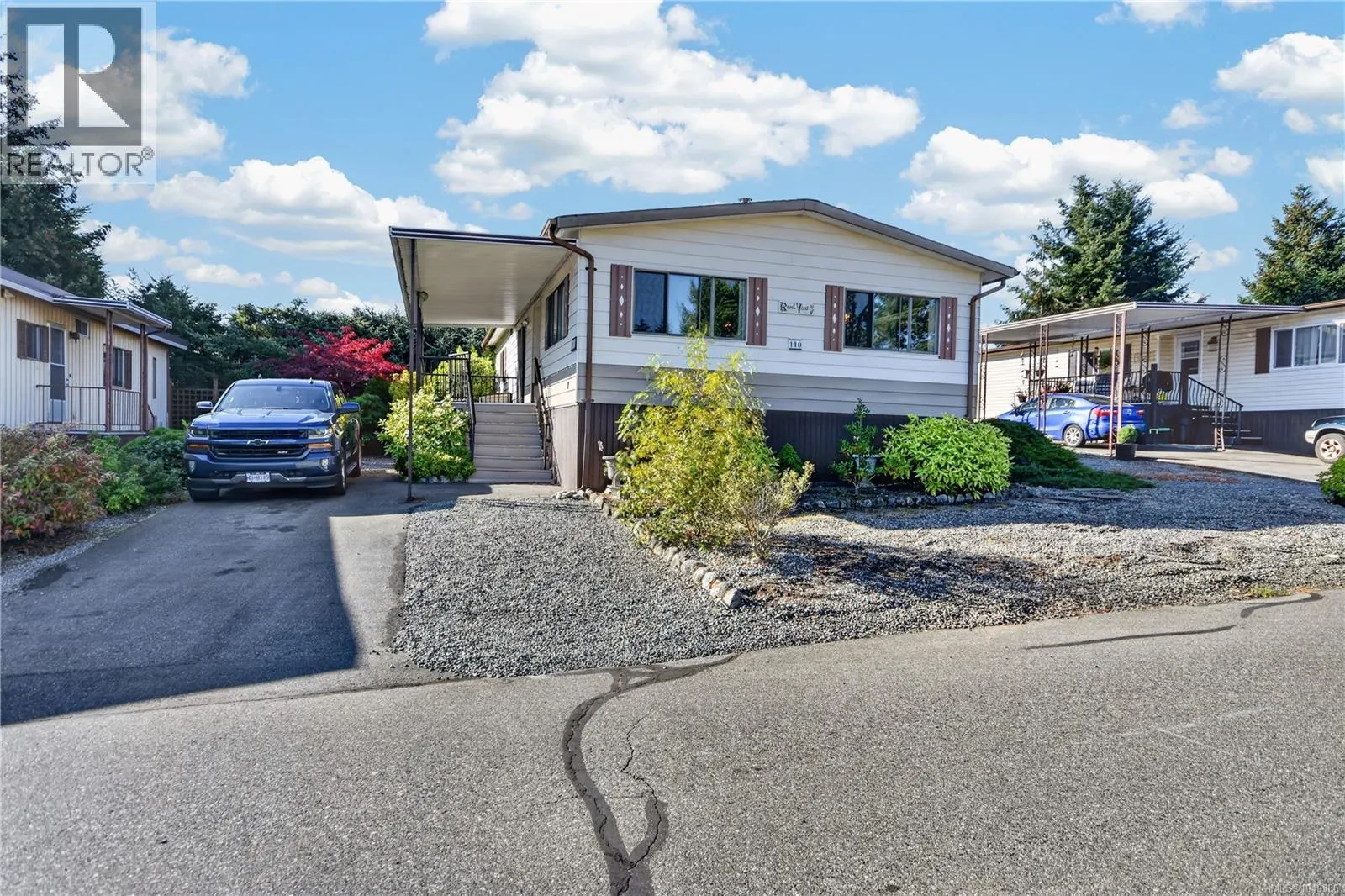110 6325 Metral Dr