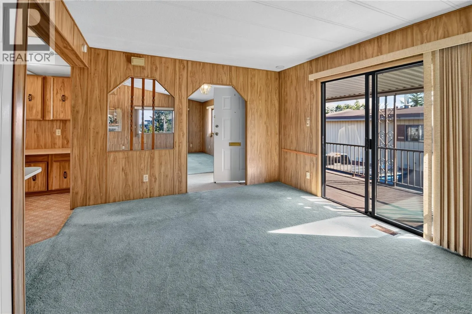 110 6325 Metral Dr