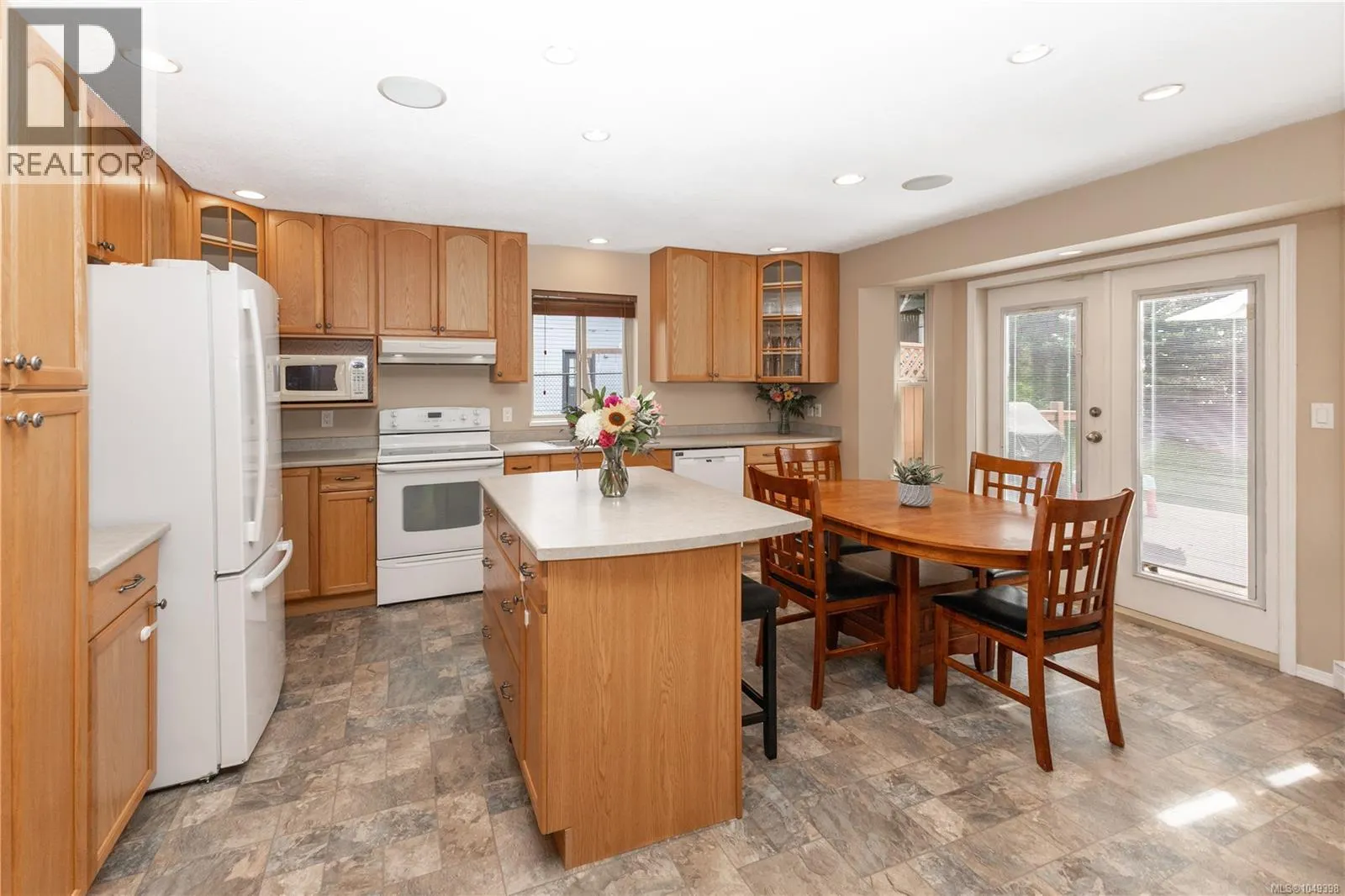 809 Willowcrest Rd