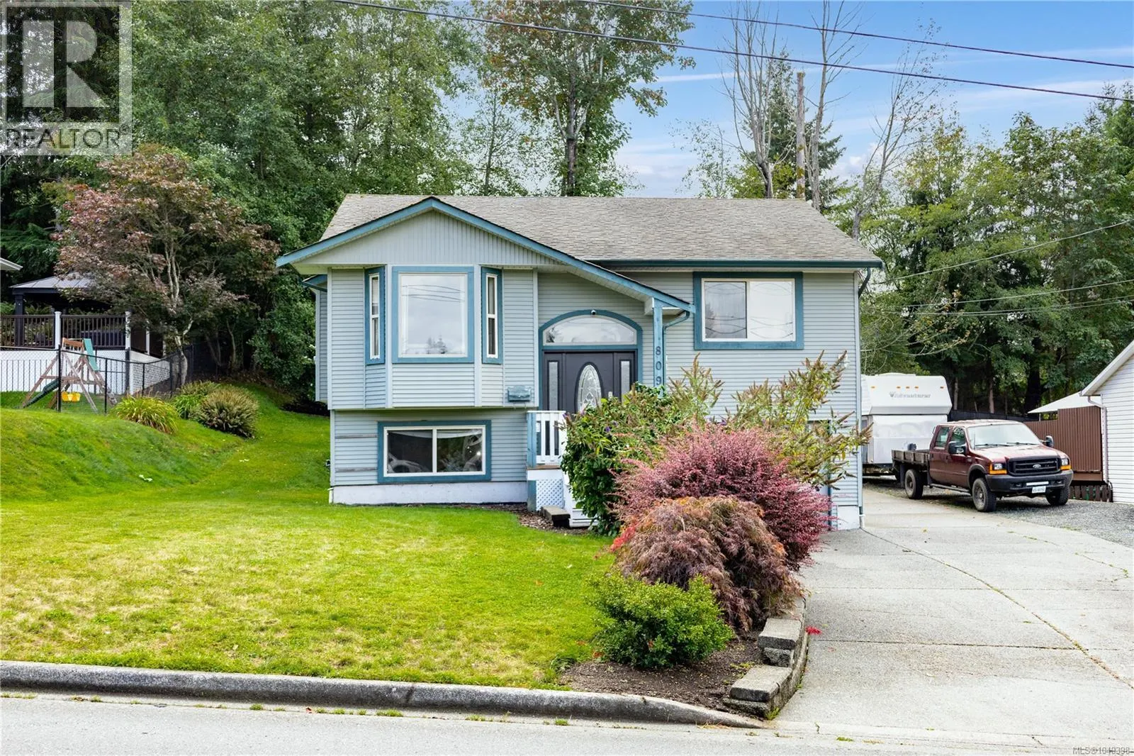 809 Willowcrest Rd