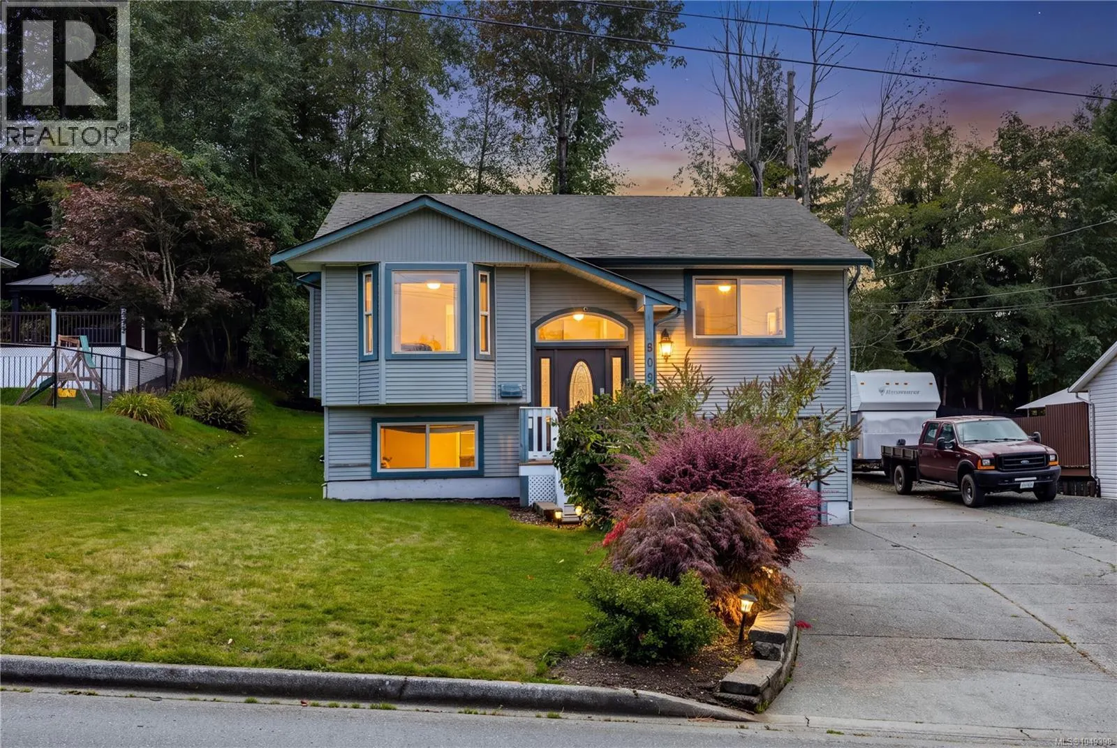 809 Willowcrest Rd