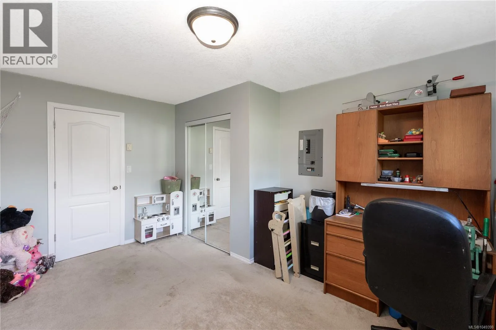 809 Willowcrest Rd