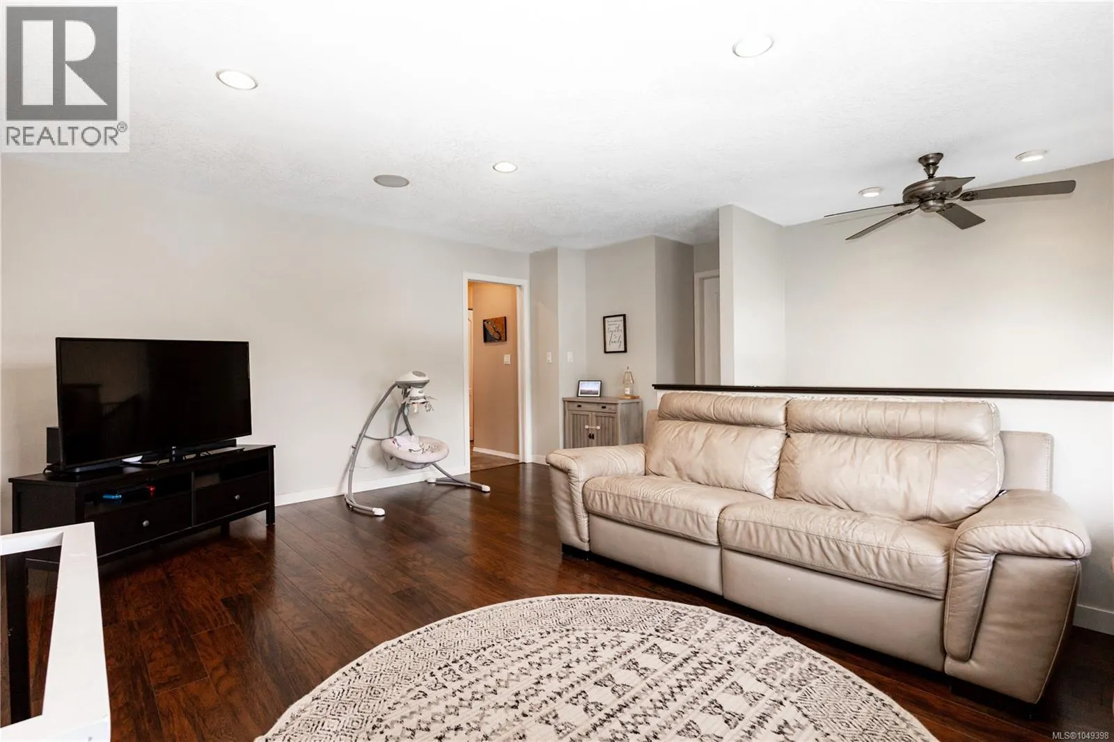 809 Willowcrest Rd