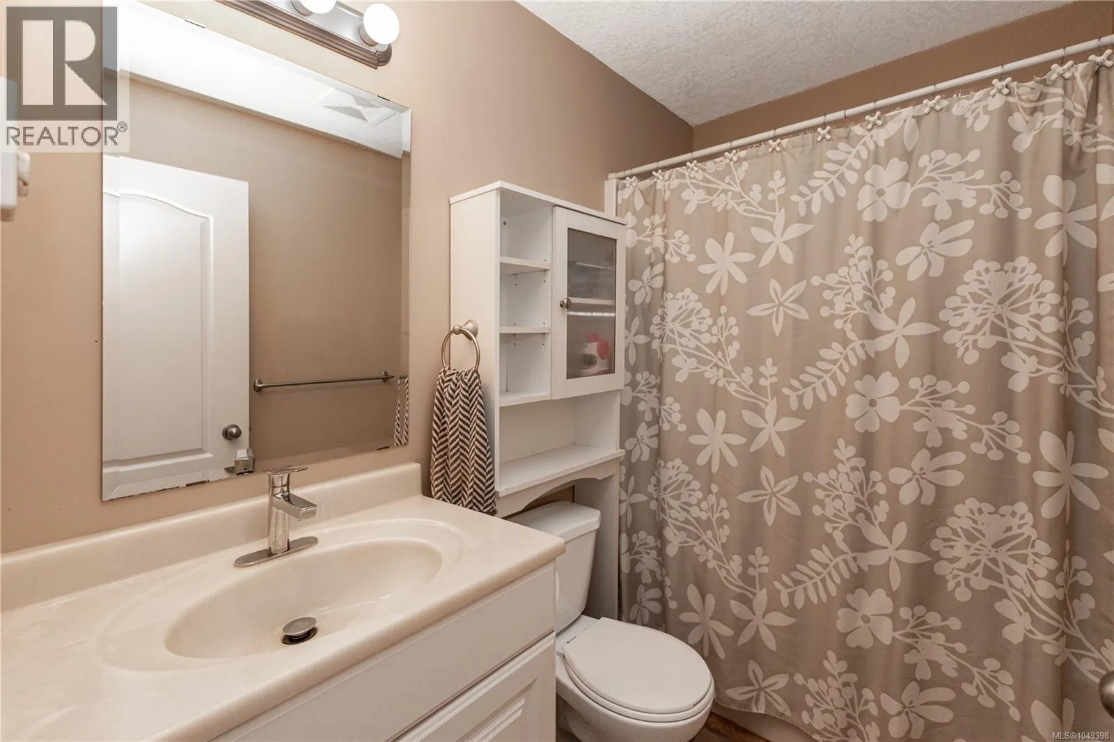 809 Willowcrest Rd
