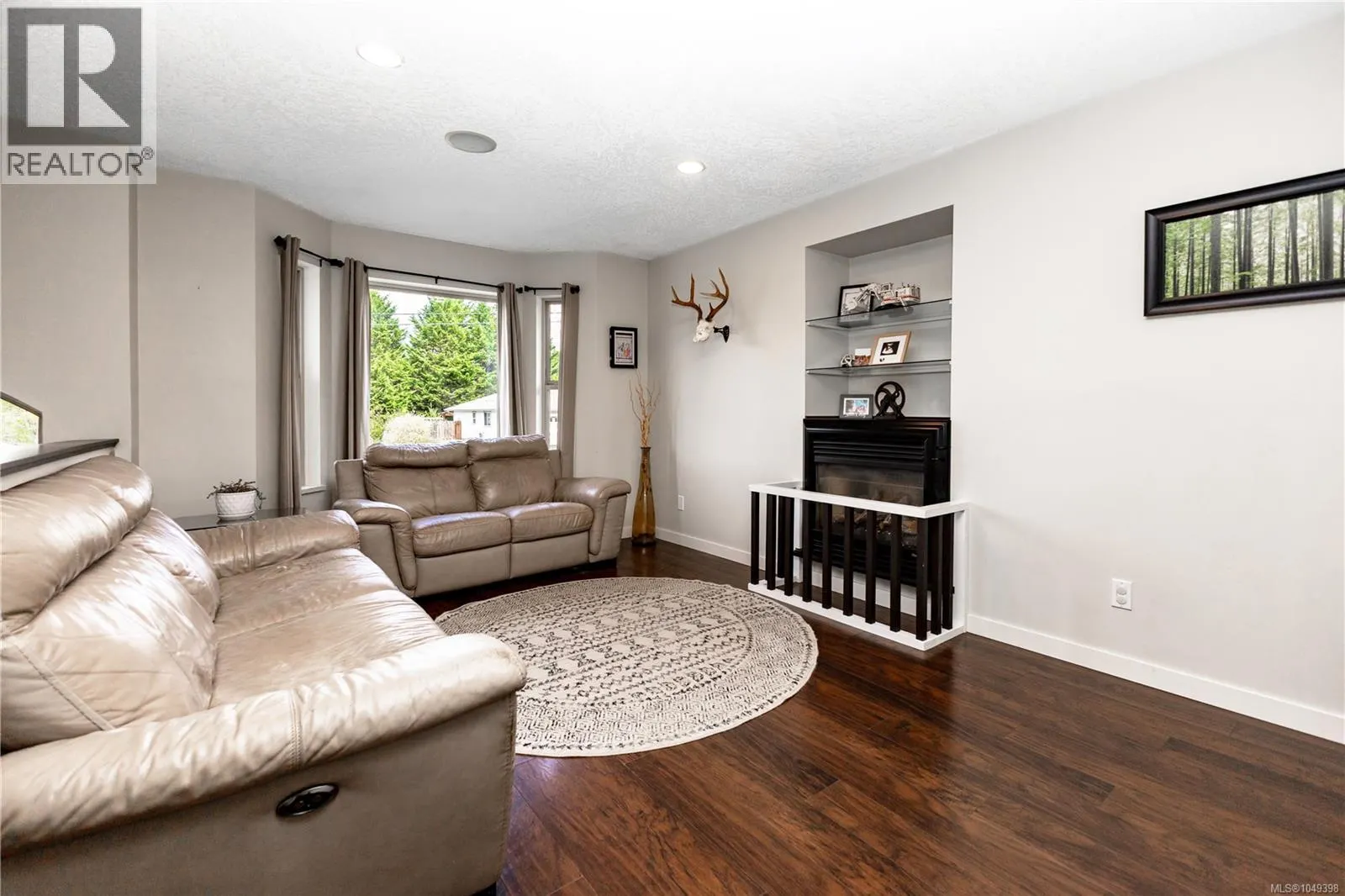 809 Willowcrest Rd
