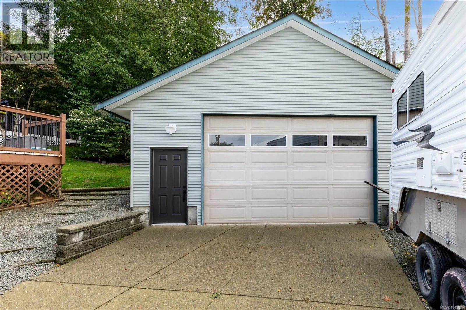 809 Willowcrest Rd