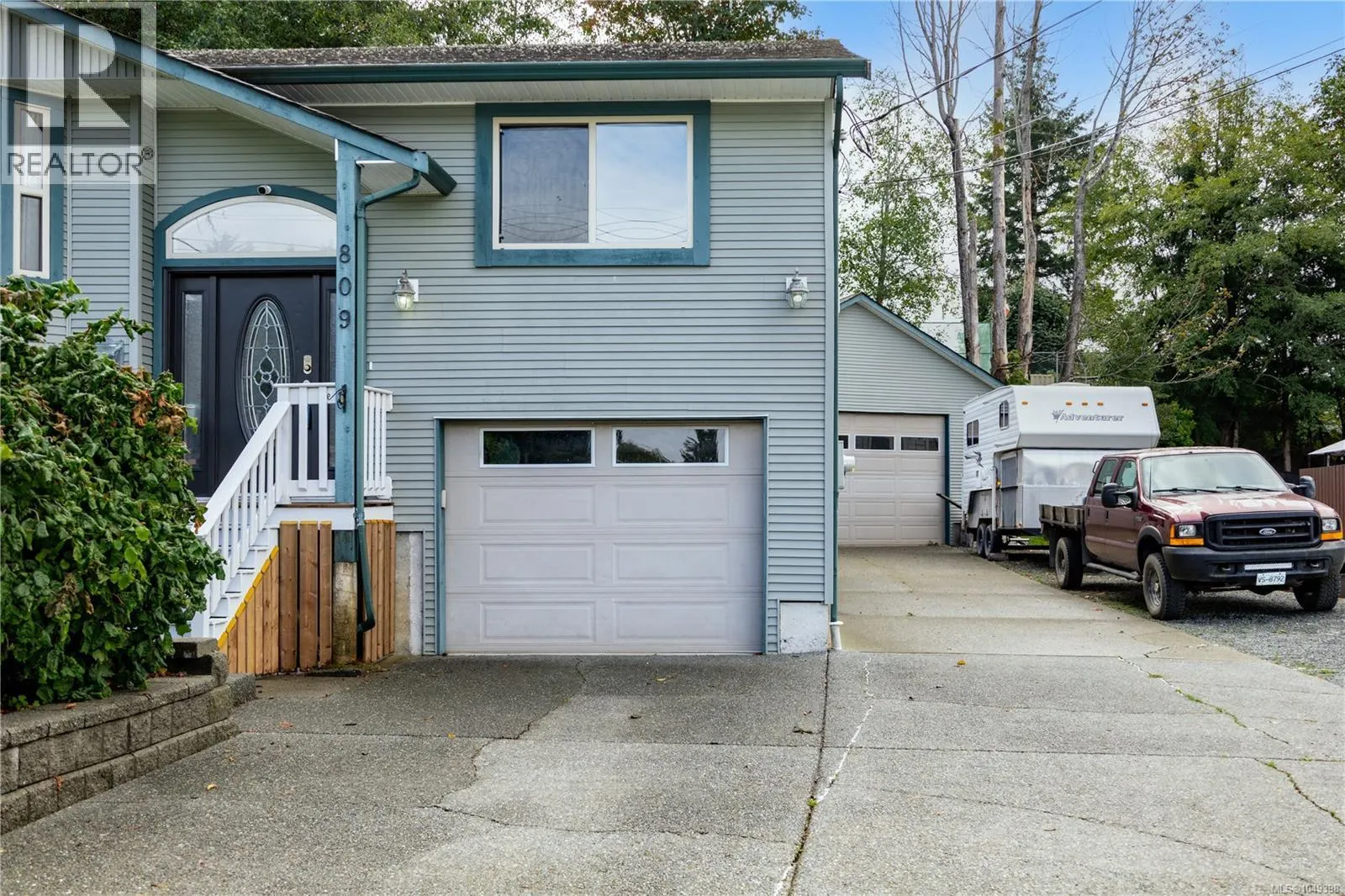809 Willowcrest Rd
