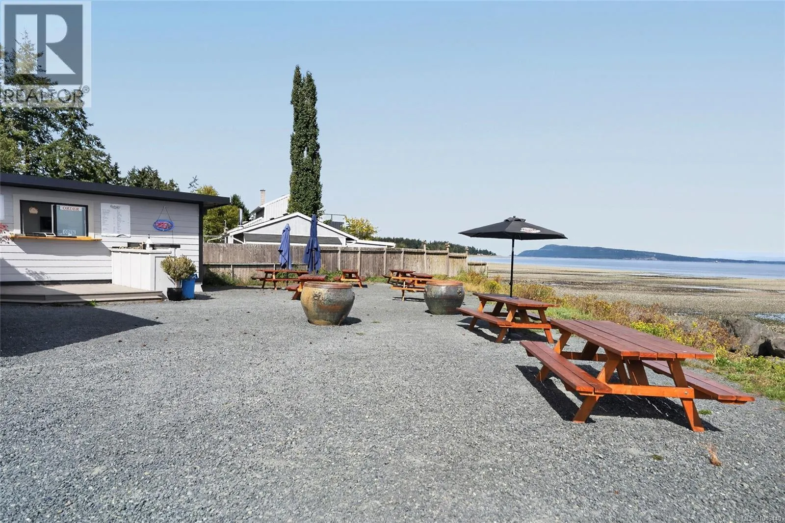 6001/6010 Island Hwy W