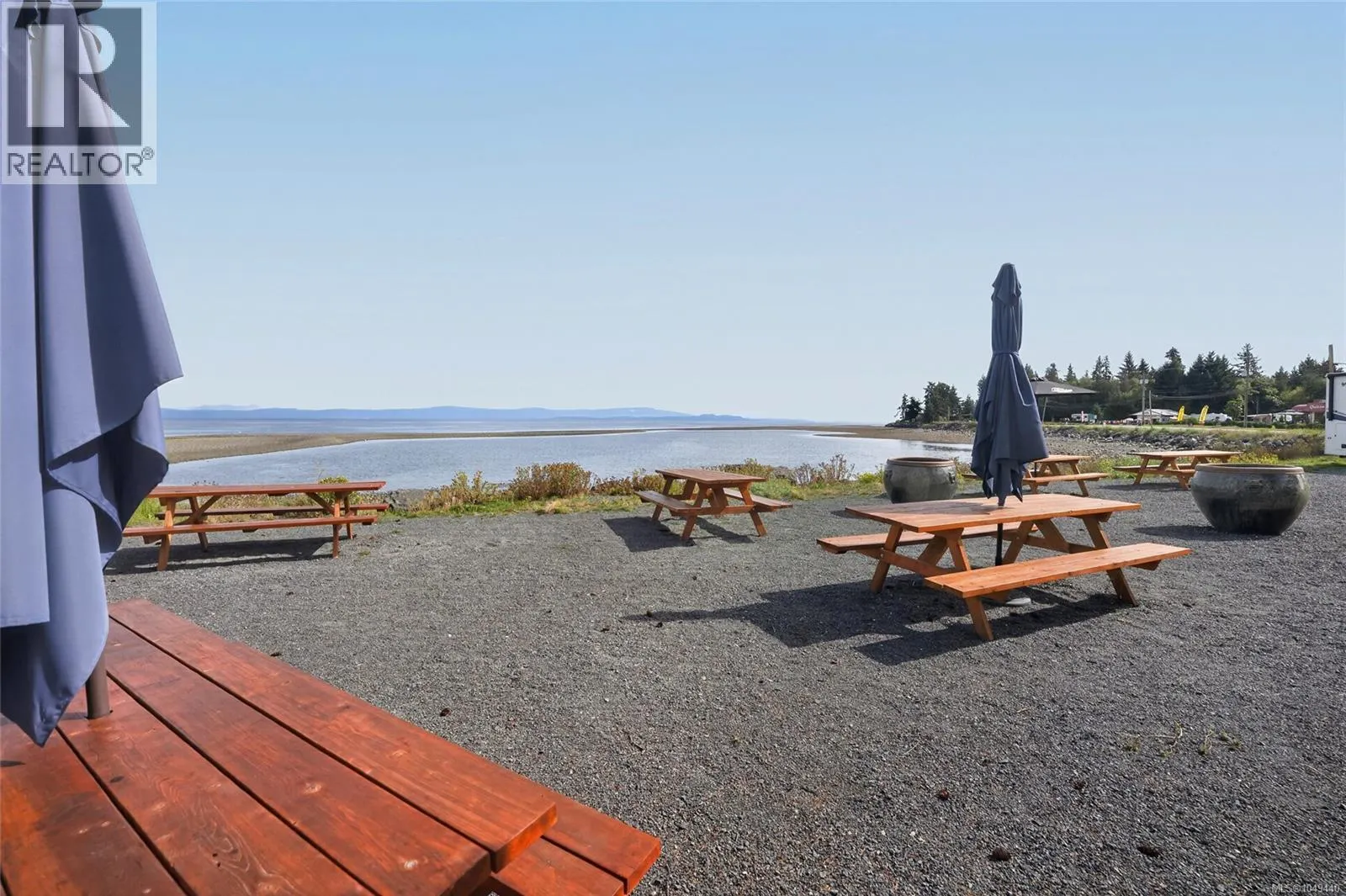 6001/6010 Island Hwy W