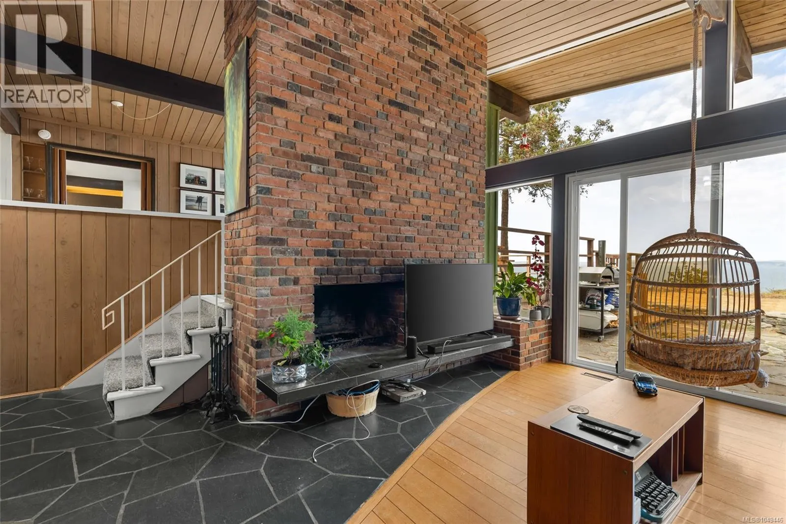 4598 Torquay Dr