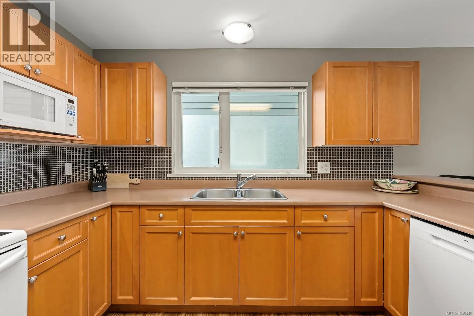 9 1370 Henry Rd