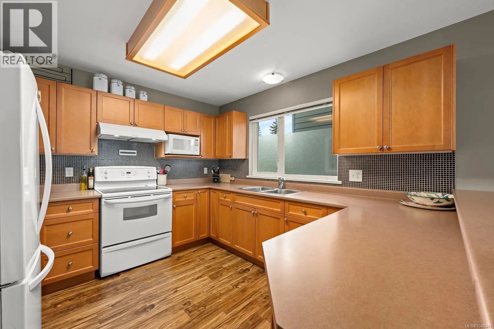 9 1370 Henry Rd