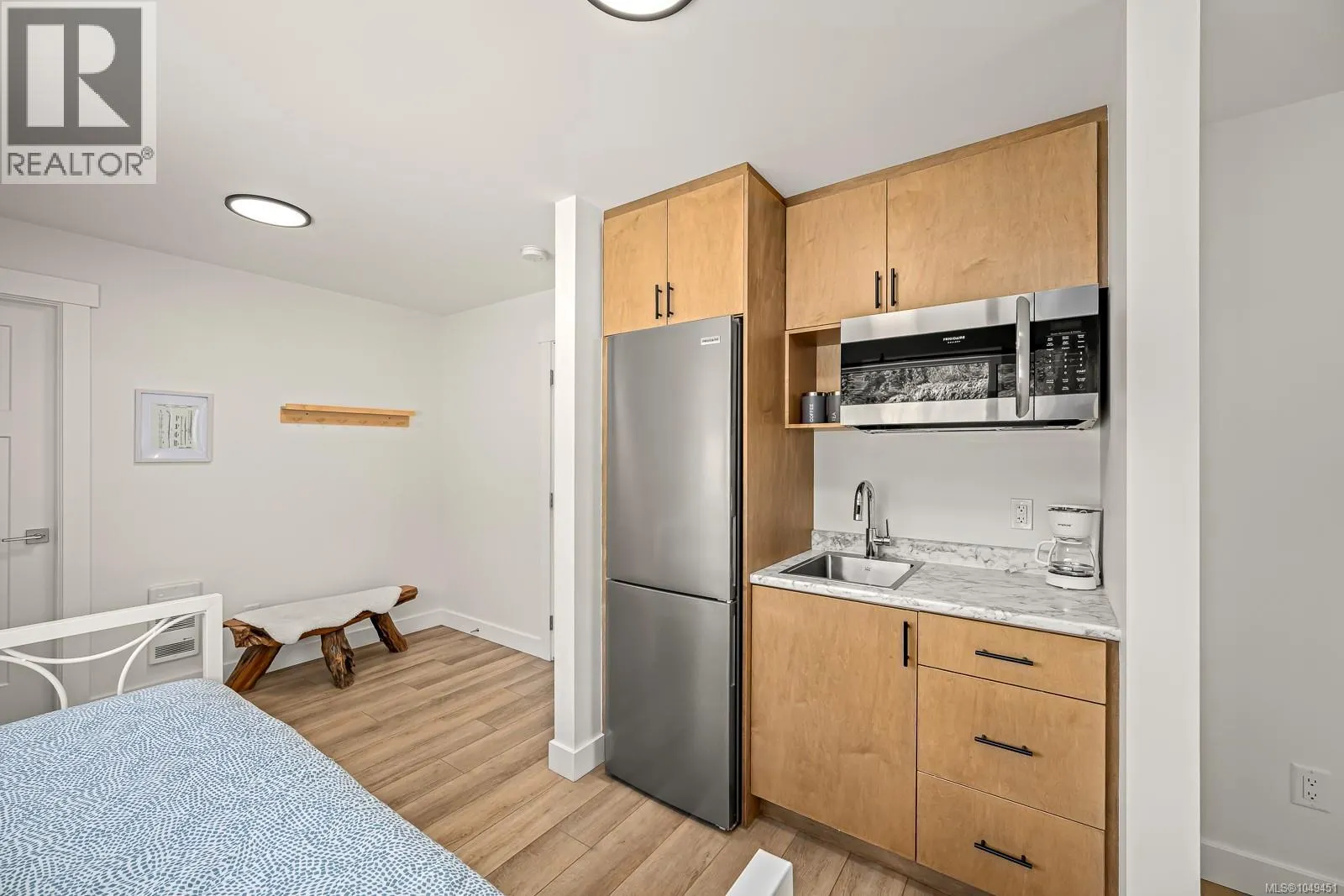 425 Arrowsmith Ridge
